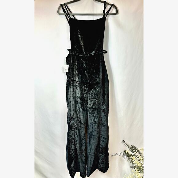 Free People 90s Forever Overalls Crushed Velvet Black size M - Picture 15 of 16